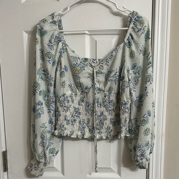 Floral Smocked Women's crop Top - Picture 1 of 3